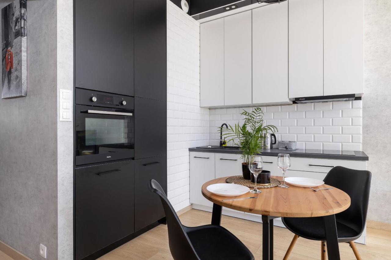 Krakow Studio With Parking & Terrace Near Zalew Bagry By Renters Prestige Exterior photo